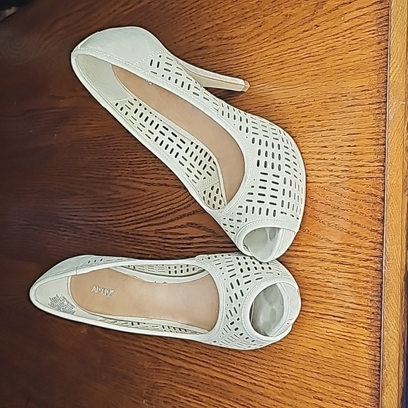 Apt 9 open toe perforated platform pumps - Picture 1 of 9